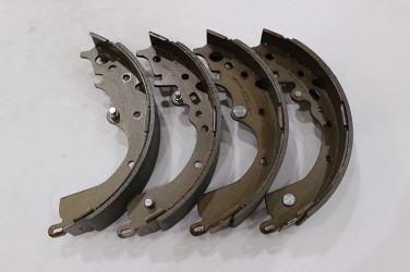 REAR BRAKE LINING SHOE SET